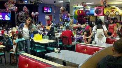Chuck E. Cheese