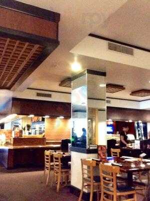 Tokoname Restaurant & Sushi Bar