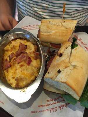 Newk's Eatery