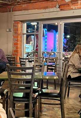 Harold's Restaurant, Bar, & Terrace