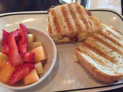 Corner Bakery Cafe
