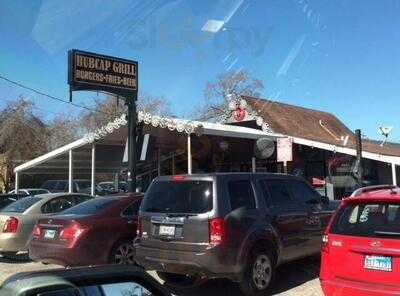 Hubcap Grill And Beer Yard