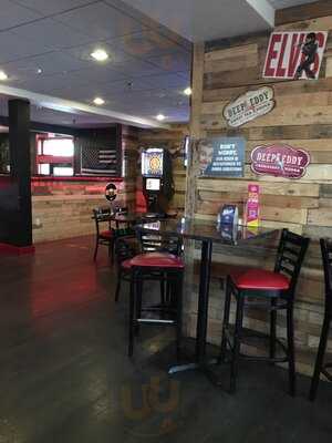 585 Rockin Burger Bar