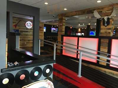 585 Rockin Burger Bar