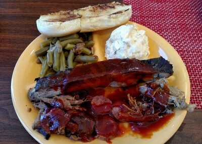 Charlie's Pit Bar B Cue