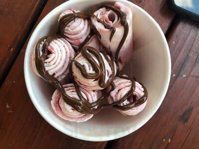 Ice Cream Rolls Hawaii