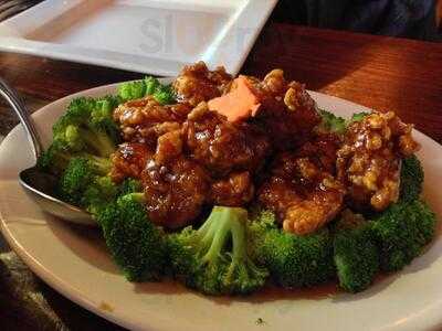 Kam’s Wok Wine Dine