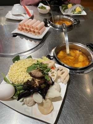 Sushi Kitchen & Hot Pot