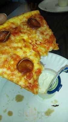 Lucci's Pizza & Grill