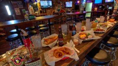 Johnny's Fillin' Station