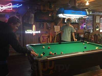 Johnny's Fillin' Station