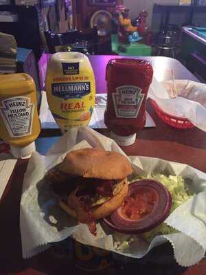 Johnny's Fillin' Station