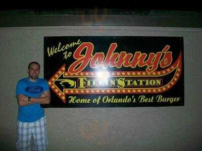 Johnny's Fillin' Station