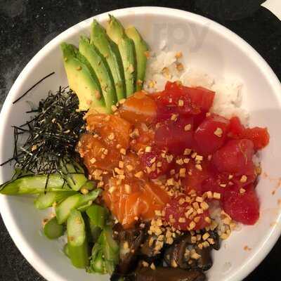 Bento Asian Kitchen & Sushi