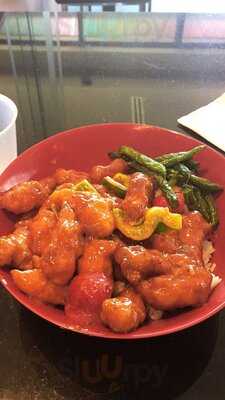 Bento Asian Kitchen & Sushi