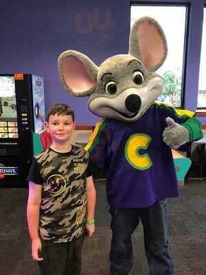 Chuck E. Cheese