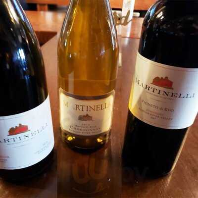 The Vineyard Wine Bar And Healthy Bistro