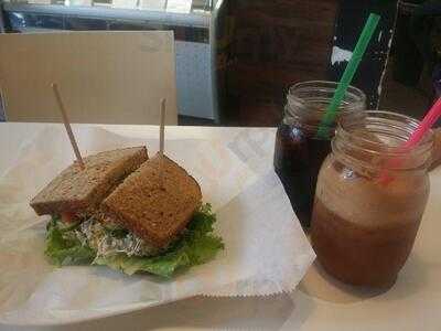 Marie’s Health Foods Organic Cafe