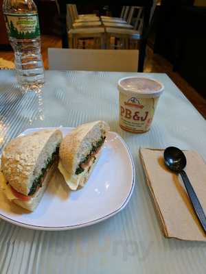 Jj's Deli & Sub Shop