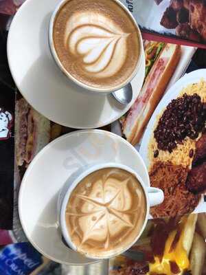 Los Autenticos Cuban Cafe