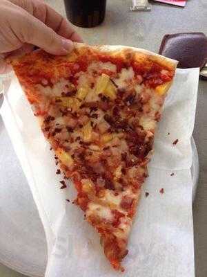 Boston's Pizza Manoa