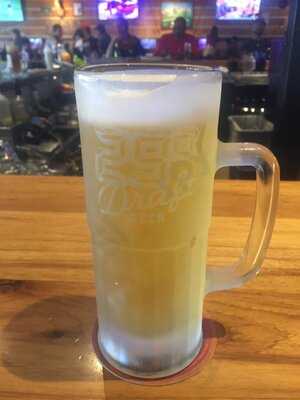 Twin Peaks Restaurants