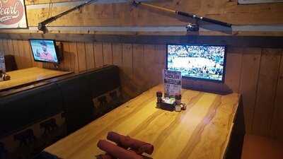 Twin Peaks Restaurants