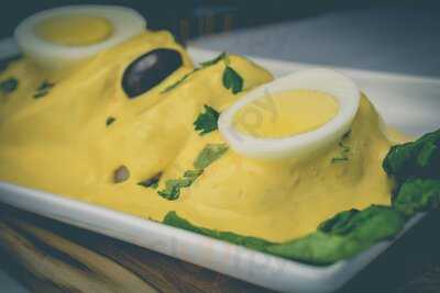 La Guitarra Con Sazon