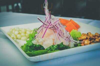 La Guitarra Con Sazon