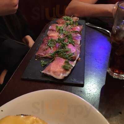 Nona Blue Modern Tavern