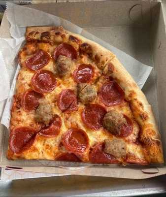 Salvatore's Old Fashioned Pizzeria