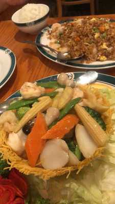 Mr. K's Chinese Cuisine And Sushi