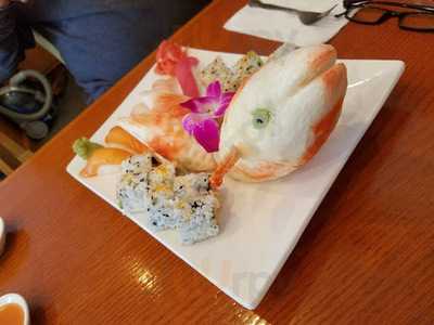 Mr. K's Chinese Cuisine And Sushi
