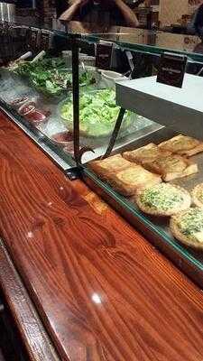 La Madeleine French Bakery & Cafe