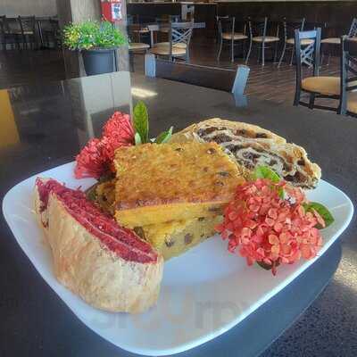 Vindi's Roti Shop And Bar