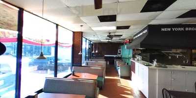 Broadway New York Pizza