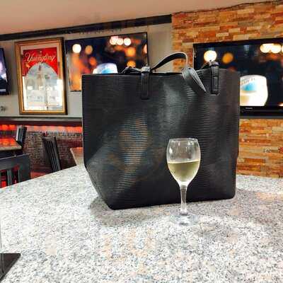 Bloodhound Brew Pub And Eatery