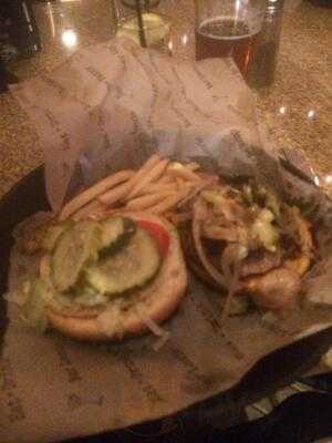 Bar Louie - Plaza On University