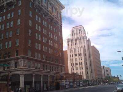 La Madeleine French Bakery & Cafe