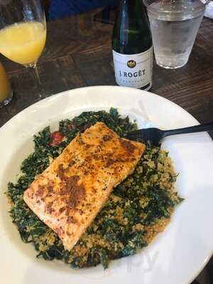 La Madeleine French Bakery & Cafe