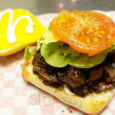 Umeke Market Natural Foods And Deli