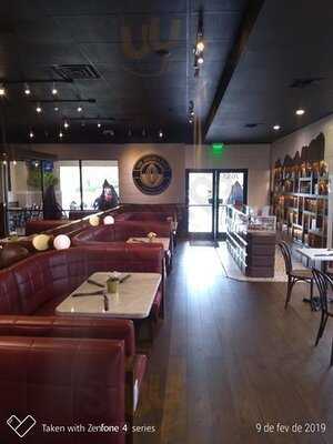 The Golden Pod - Restaurant & Bar