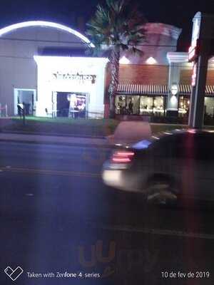 The Golden Pod - Restaurant & Bar