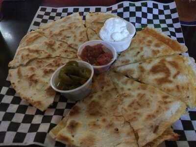 Tdarby's Bar & Grill