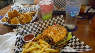 Tdarby's Bar & Grill