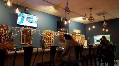 Wine 4 Oysters Bar & Bites