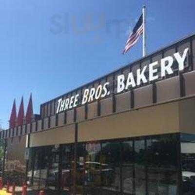 Three Brothers Bakery S Braeswood