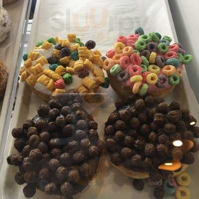 Pena's Donuts And Diner