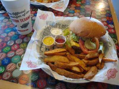 Fuddruckers