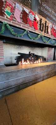 Brick House Tavern + Tap